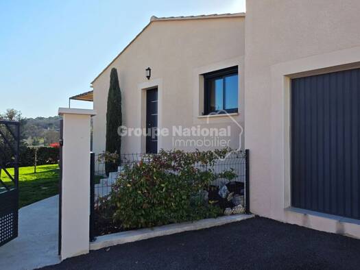 Maison de plain-pied à vendre 299 000 € 4 pièces 2 chambres 90 m² 439 m² de terrain Sabran 30200