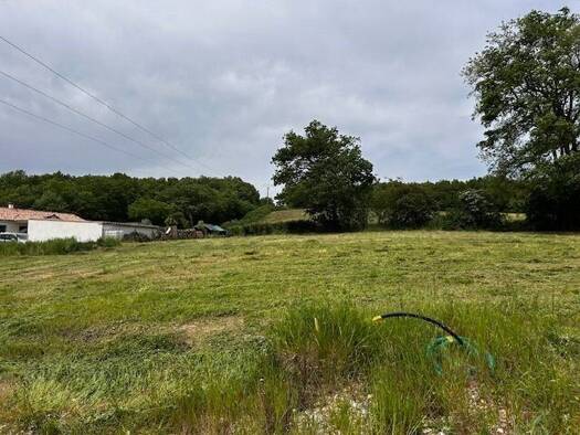 Terrain constructible à vendre 68 000 € 1 085 m² de terrain Bondigoux 31340