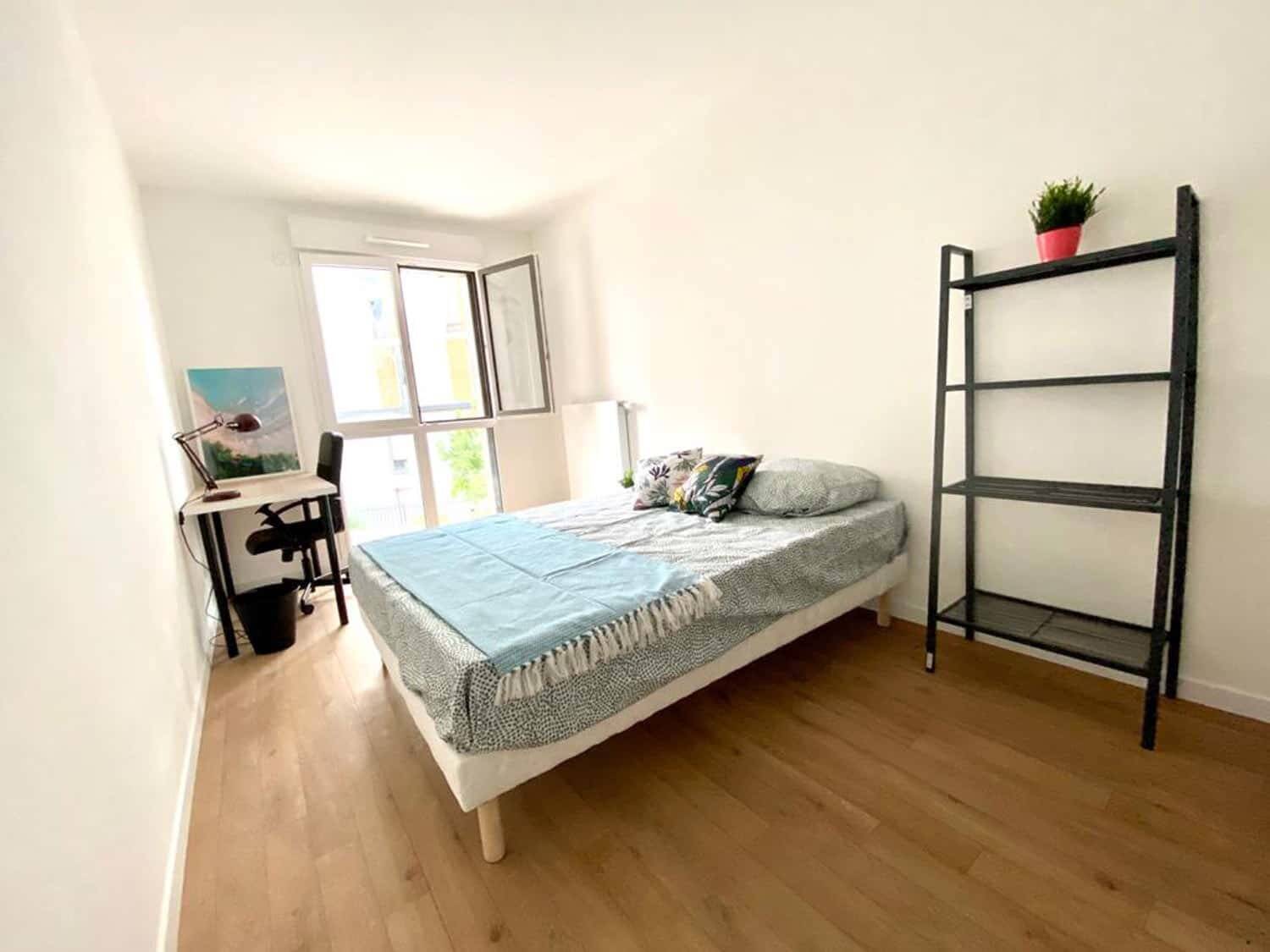 Maison à louer, 15m², CLICHY