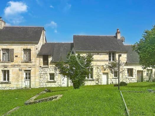 Maison à vendre 265 500 € 6 pièces 3 chambres 196 m² 2 455 m² de terrain Gennes-Val-de-Loire 49350