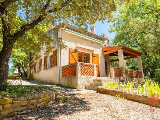 Maison à vendre 330 000 € 4 pièces 2 chambres 80 m² 1 820 m² de terrain Seillons Source d Argens 83470