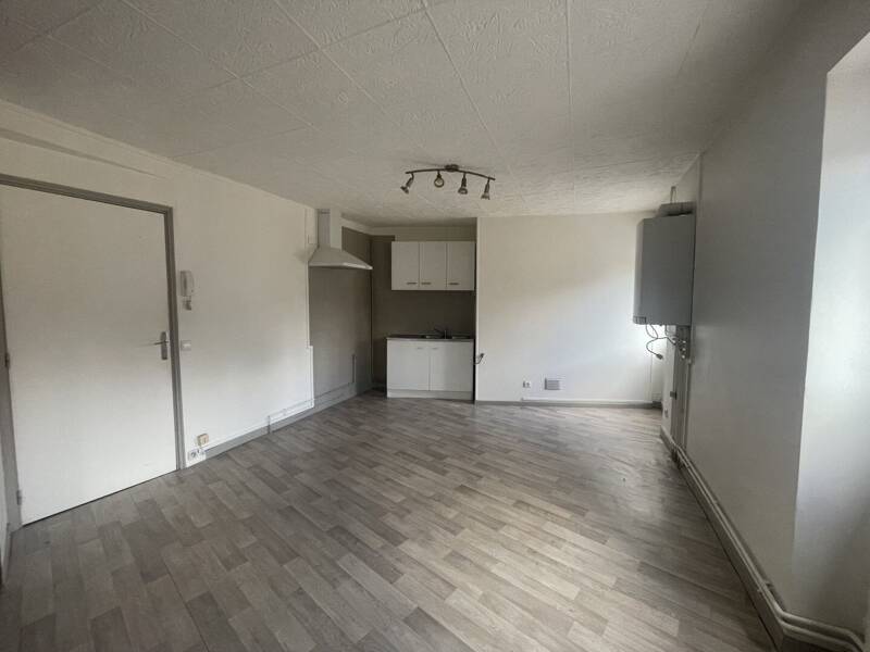 Maison à louer, 78m², MEHUN SUR YEVRE