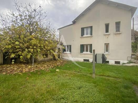 Appartement à louer 1 390 € 4 pièces 2 chambres 68 m² RDC Balagny-La Plaine Aulnay-sous-Bois 93600