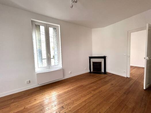 Appartement à louer 1 190 € 3 pièces 2 chambres 75 m² 1er étage L'Isle-Adam 95290