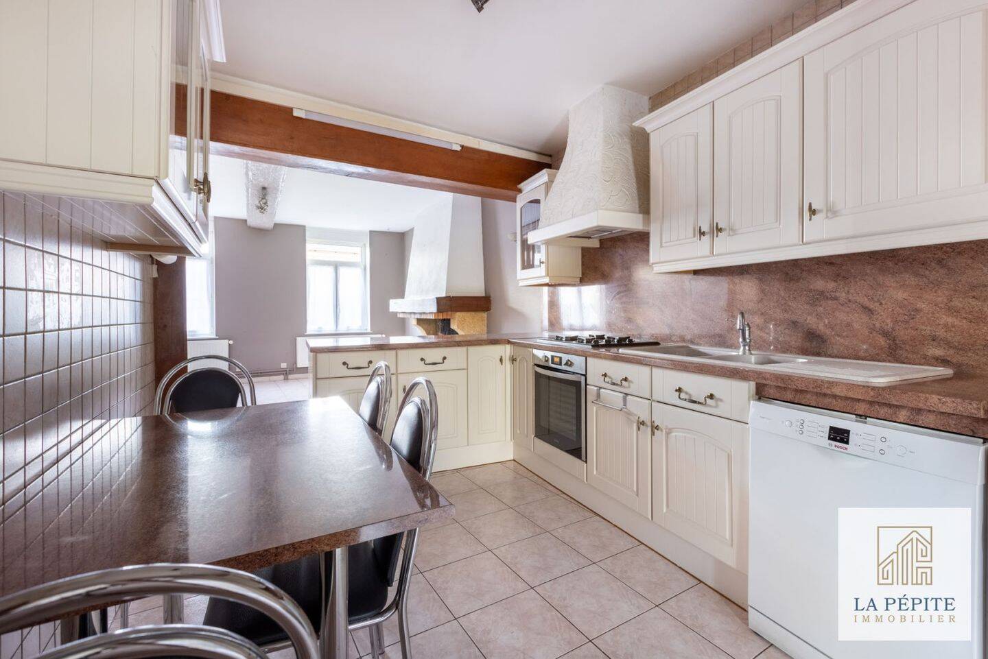 Maison à vendre, 240m², PONT SUR SAMBRE