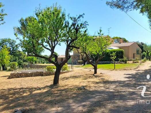 Villa à vendre 790 000 € 6 pièces 4 chambres 192 m² 6 072 m² de terrain Pignan 34570