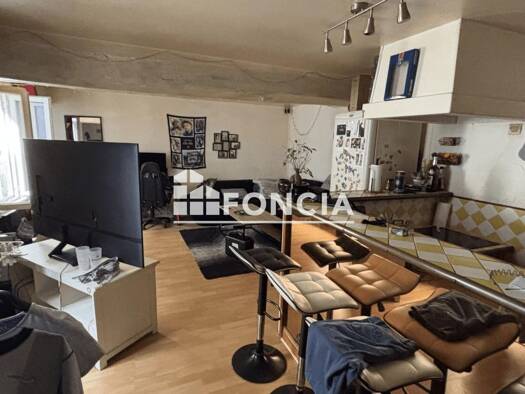 Duplex à vendre 145 000 € 2 pièces 1 chambre 42,7 m² Étage 1/2 Centre Ville Centre Fontainebleau 77300
