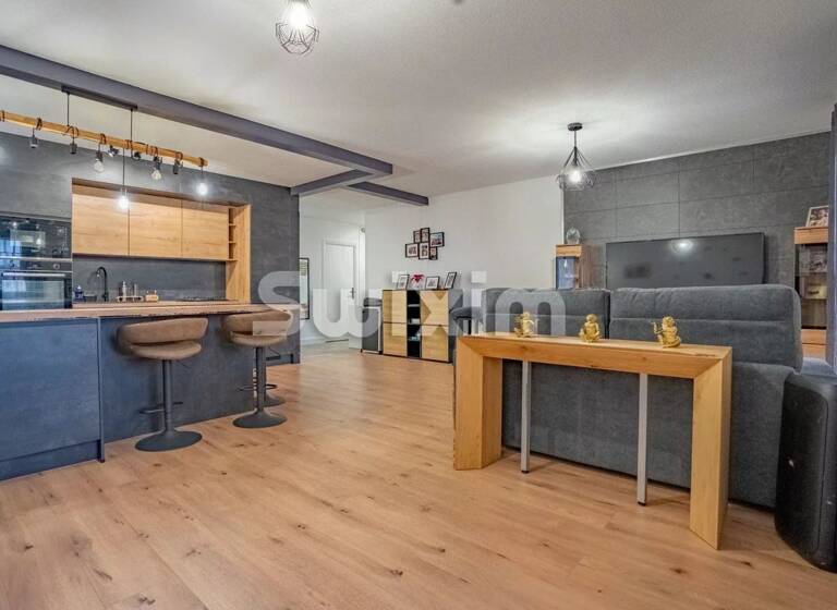 Appartement à vendre 449 000 € 4 pièces 3<br/>chambres 88,8 m²<br/>superficie 1/3<br/>étage Prévessin-Moëns 01280