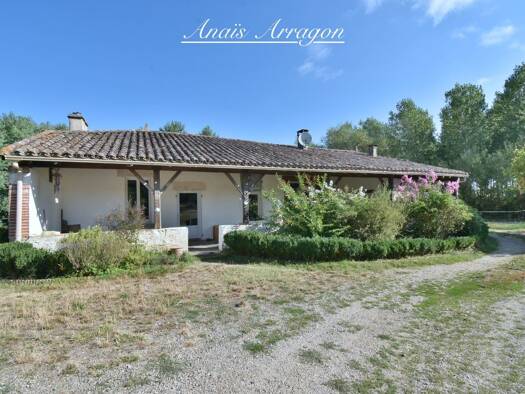 Maison à vendre 275 900 € 4 pièces 3 chambres 165 m² 8 955 m² de terrain Castelmoron-sur-Lot 47260
