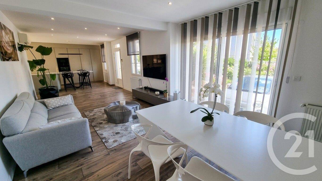 Maison à vendre, 151m², LA VARENNE SAINT HILAIRE