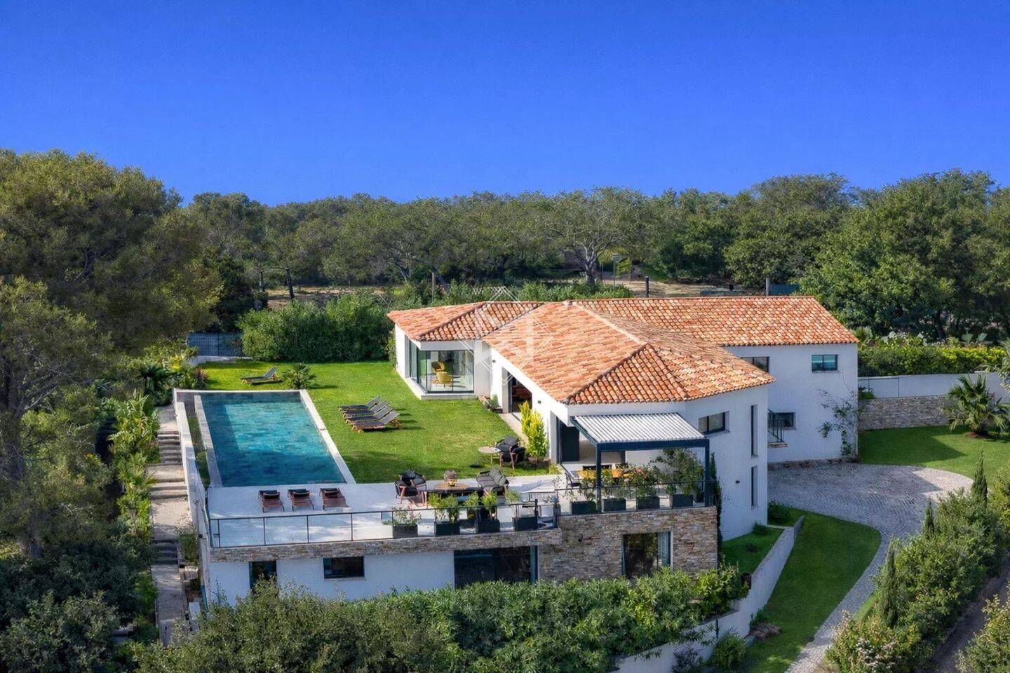 Maison à vendre, 350m², LA CROIX VALMER
