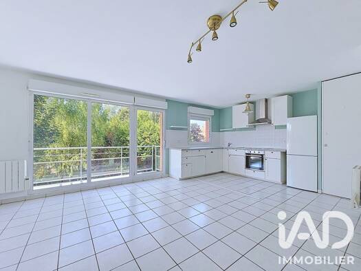 Appartement à vendre 120 000 € 3 pièces 2 chambres 68 m² 1er étage Est Lens 62300