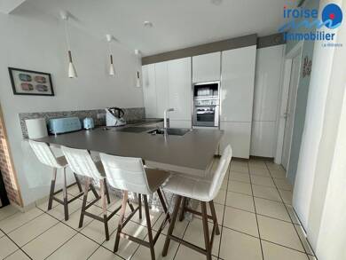 Maison à louer 1 200 € 6 pièces 4 chambres 110 m² 760 m² de terrain Locmaria-Plouzané 29280
