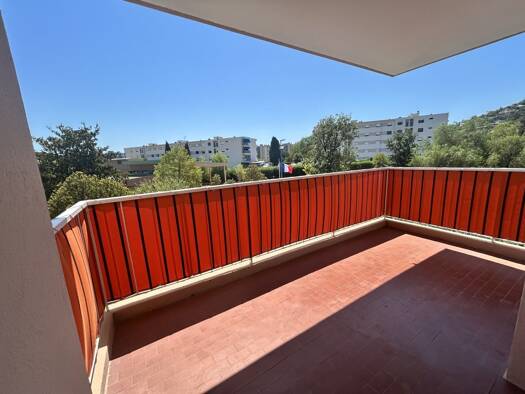 Appartement à louer 1 650 € 4 pièces 3 chambres 75,3 m² Étage 1/5 Le Centre Ville Mandelieu-la-Napoule 06210