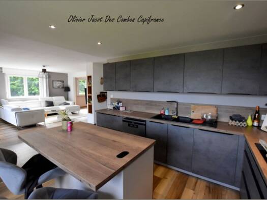 Maison à vendre 369 000 € 6 pièces 5 chambres 191 m² 2 553 m² de terrain Nommay 25600