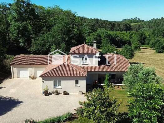 Maison de plain-pied à vendre 270 000 € 5 pièces 3 chambres 141 m² 3 747 m² de terrain Fumel 47500