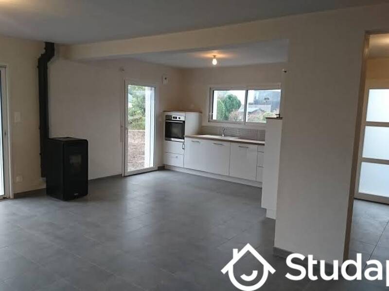 Maison à louer, 102m², PLOUBEZRE