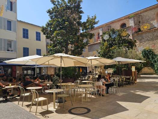 Duplex à vendre 268 000 € 3 pièces 2 chambres 51,1 m² Étage 3/3 La Ciotat 13600