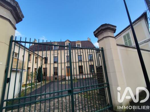 Immeuble à vendre 920 000 € 518 m² Est Écouen 95440