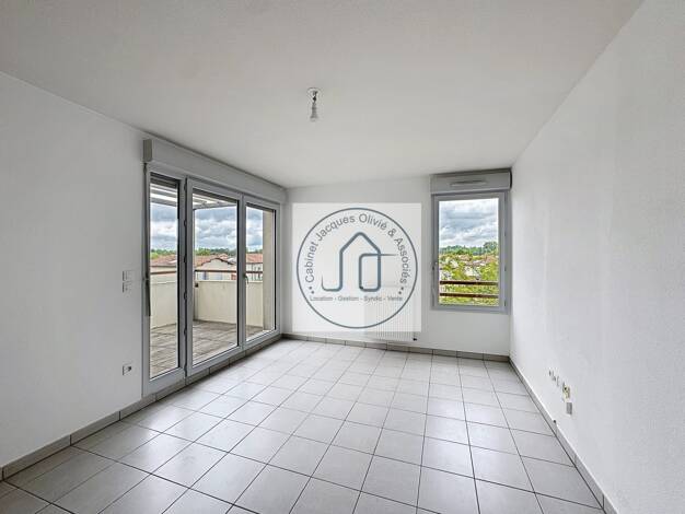 Appartement à vendre 155 500 € 2 pièces 1 chambre 42,9 m² RDC Zone d'Activité Sud Quint-Fonsegrives 31130
