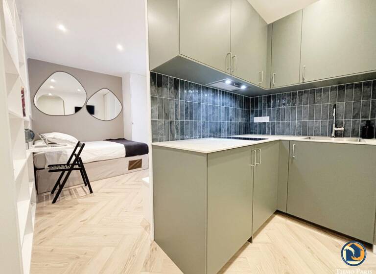Appartement à louer 1 100 € 1 pièce 20 m²<br/>superficie Dernier étage, 4/4<br/>étage Batignolles-Cardinet Paris 17ème 75017
