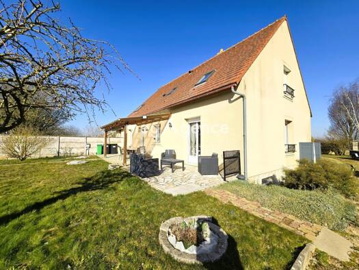 Maison à vendre 295 000 € 7 pièces 5 chambres 194 m² 939 m² de terrain Auneau-Bleury-Saint-Symphorien 28700
