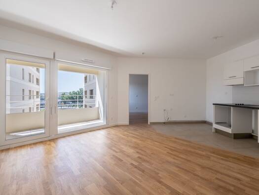 Appartement à louer 910 € 2 pièces 1 chambre 45 m² 2ème étage La Bastide Bordeaux 33100