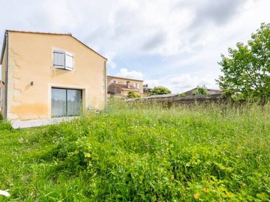 Maison à vendre 237 000 € 3 pièces 2 chambres 70 m² 177 m² de terrain Cérons 33720