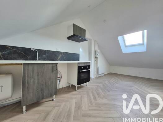 Appartement à louer 415 € 1 pièce 11,4 m² 3ème étage Gare Nord et Ouest Charleville-Mézières 08000