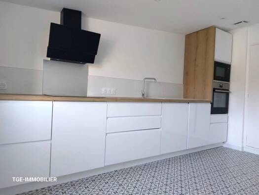 Maison de ville à vendre 299 000 € 5 pièces 4 chambres 117 m² Six-Fours-les-Plages 83140