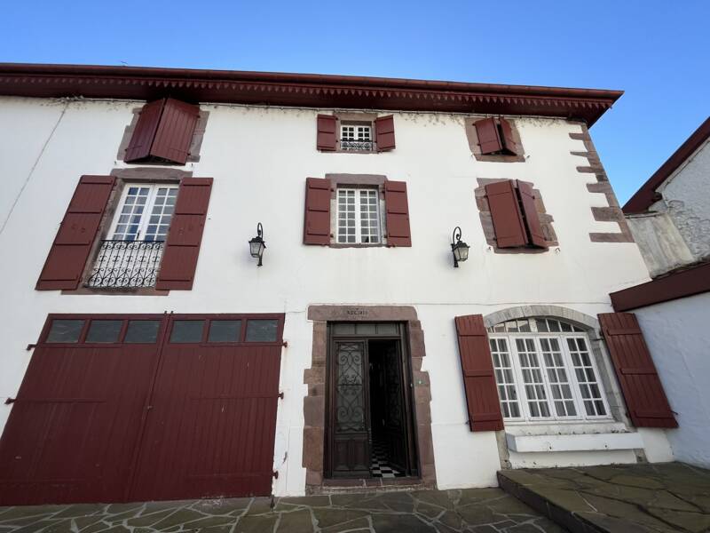 Maison à vendre, 420m², SAINT JEAN PIED DE PORT