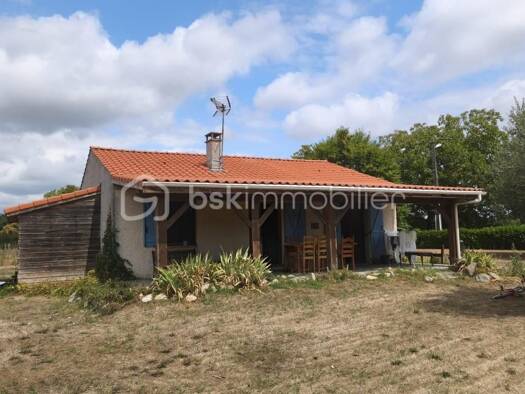 Maison de plain-pied à vendre 162 000 € 3 pièces 2 chambres 65 m² 1 584 m² de terrain Pointis-Inard 31800