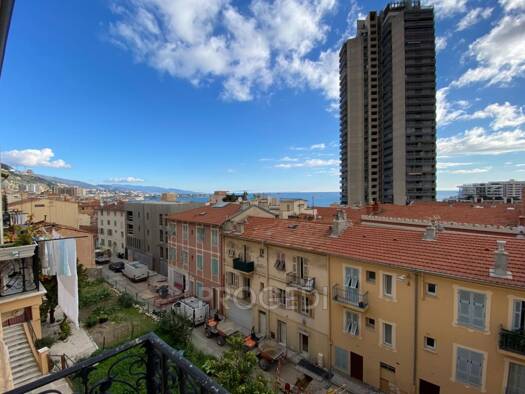 Appartement à louer 1 250 € 2 pièces 1 chambre 33,5 m² Centre Beausoleil 06240