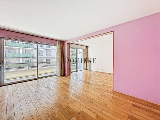Appartement à vendre 570 000 € 3 pièces 2 chambres 66 m² Étage 2/8 Paris 18ème arrondissement 75018