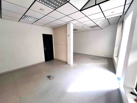 Local commercial à louer 500 € 59 m² de surface de vente Villeneuve-de-Marsan 40190