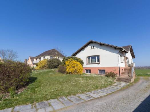 Maison de plain-pied à vendre 475 000 € 10 pièces 9 chambres 319 m² 1 284 m² de terrain Duppigheim 67120