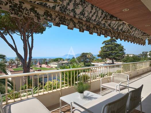 Appartement à vendre 2 395 000 € 5 pièces 4 chambres 121,23 m² Étage 2/4 Californie Cannes 06400