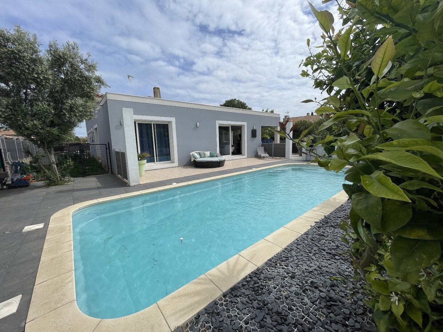 Maison à vendre, 120m², POMEROLS