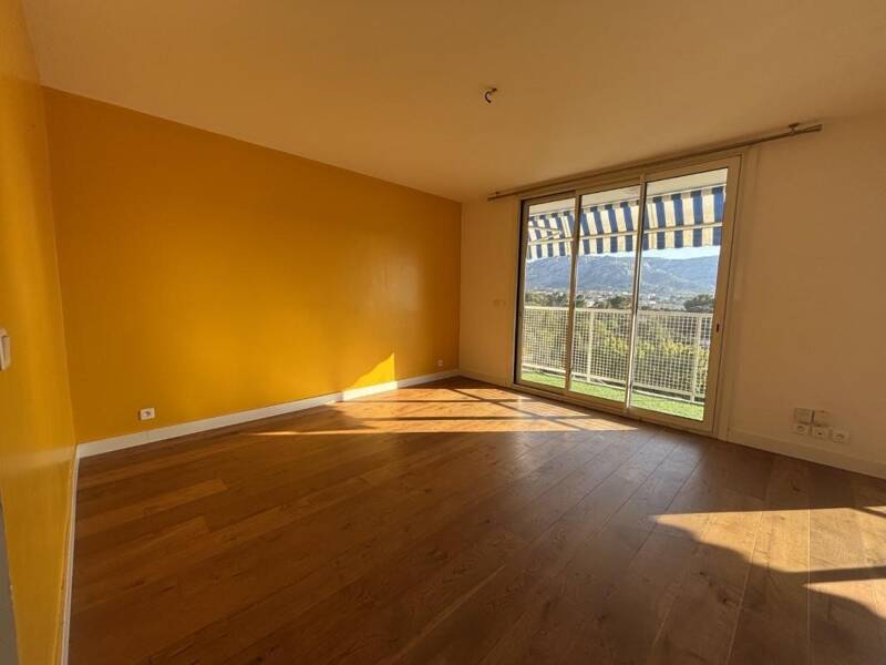 Maison à louer, 64m², MARSEILLE 9E