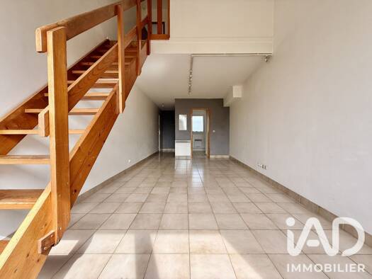 Duplex à vendre 155 000 € 2 pièces 1 chambre 47 m² Étage 1/2 Leclerc-Verdun Nord Est Brie-Comte-Robert 77170