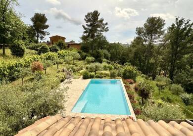 Villa à louer - Neuf 6 000 € 10 pièces 3 chambres 300 m² 1 500 m² de terrain Le Rouret 06650