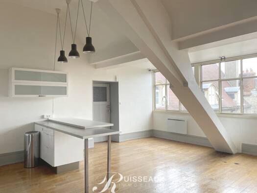 Appartement à louer 820 € 2 pièces 55,8 m² Étage 2/2 dès le 09/06/2026 Dijon 21000