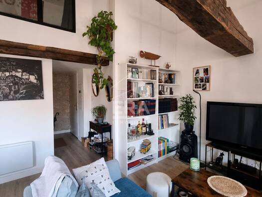 Appartement à vendre 117 700 € 2 pièces 1 chambre 41 m² Étage 2/2 Centre Saintes 17100