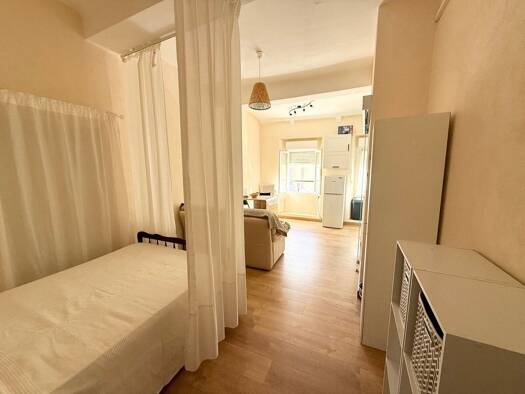 Appartement à louer 400 € 1 pièce 22,8 m² Étage 1/3 Vinça 66320
