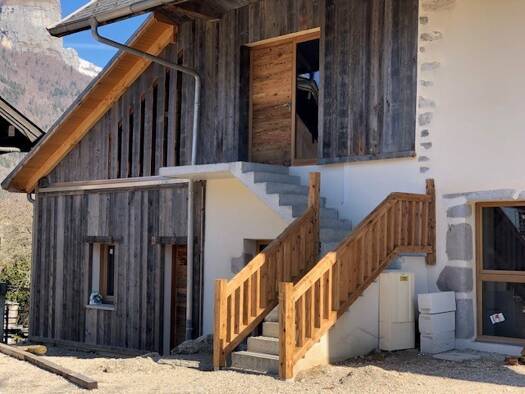 Appartement à vendre 510 000 € 3 pièces 2 chambres 79 m² Étage 1/1 Alex 74290