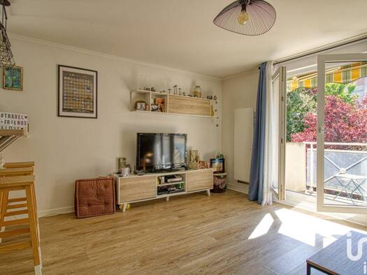 Appartement à vendre 195 000 € 2 pièces 1 chambre 44 m² RDC/1 Clémenceau-Pointcaré Sud Lagny-sur-Marne 77400