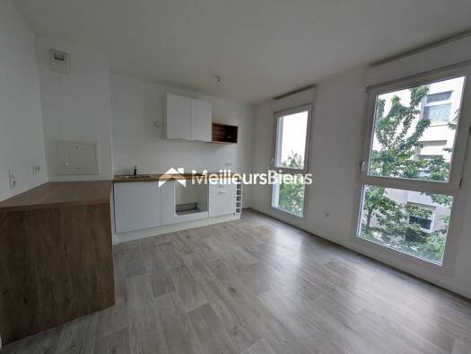 Appartement à vendre 285 000 € 3 pièces 2 chambres 61,35 m² 2ème étage La Belle Epine Thiais 94320
