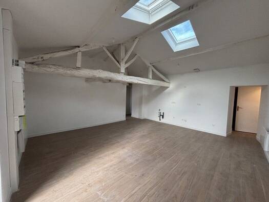 Appartement à vendre 159 000 € 3 pièces 2 chambres 61 m² Étage 1/1 Haux 33550