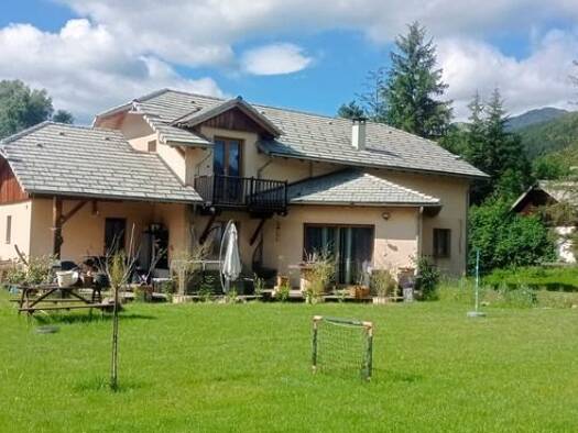 Maison à vendre 449 000 € 8 pièces 7 chambres 230 m² 1 651 m² de terrain Seyne 04140