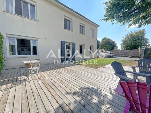 Maison à vendre 359 000 € 8 pièces 5 chambres 157 m² 960 m² de terrain Génissac 33420